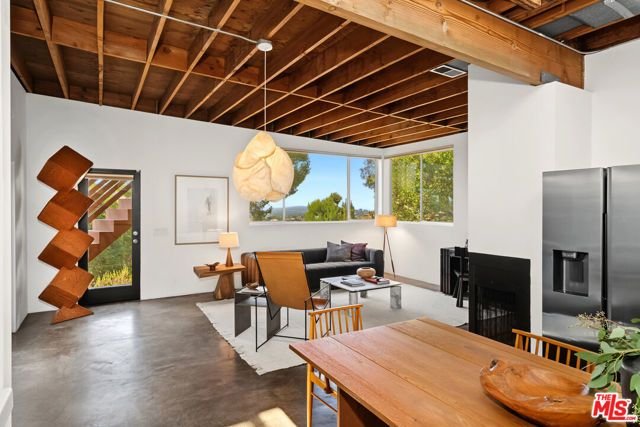 23685 Clover Trail, Calabasas, CA 91302