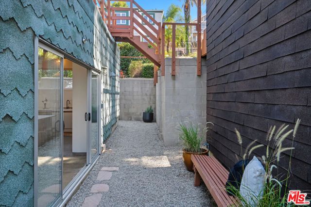 23685 Clover Trail, Calabasas, CA 91302