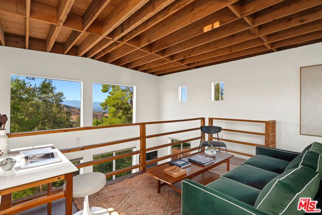23685 Clover Trail, Calabasas, CA 91302