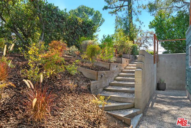 23685 Clover Trail, Calabasas, CA 91302