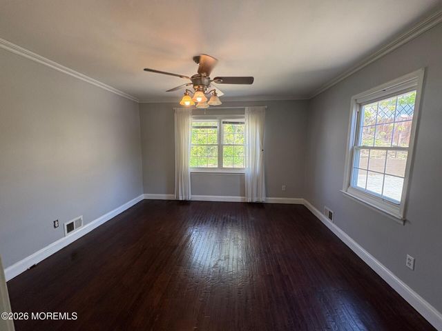 15 Saint James Place, Keansburg, NJ 07734