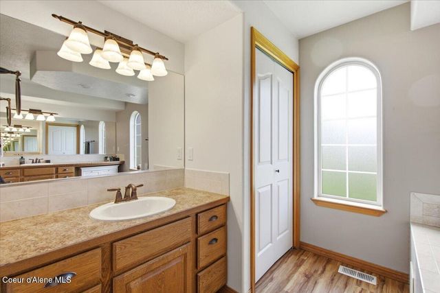 3732 N Miners Loop, Coeur D'alene, ID 83815