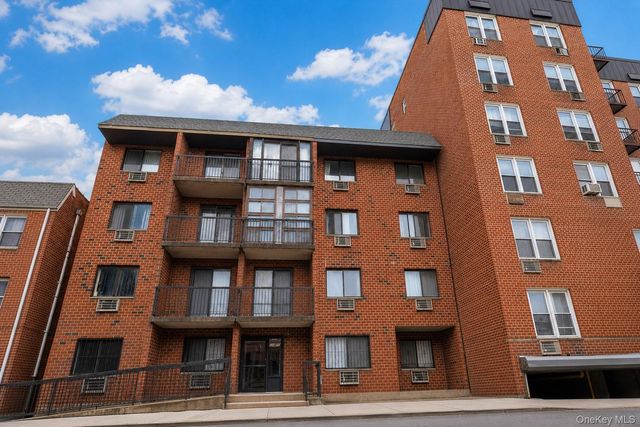 14434 37th Avenue 402, Flushing, NY 11354