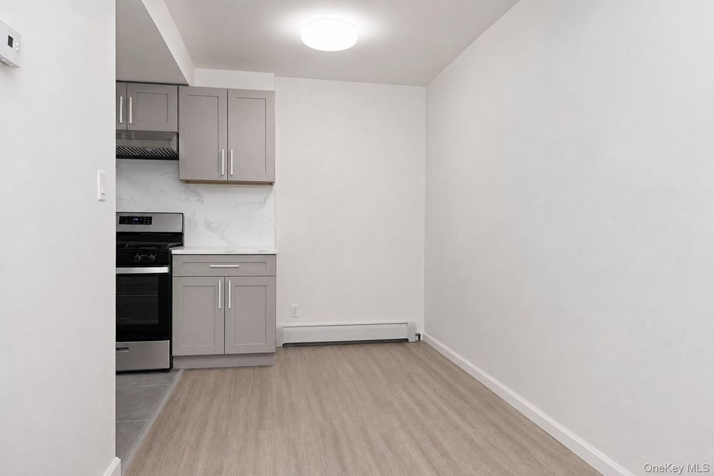 14434 37th Avenue 402, Flushing, NY 11354 — photo 5