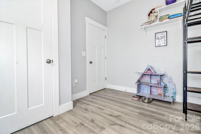 330 Old County Home Road, Asheville, NC 28806
