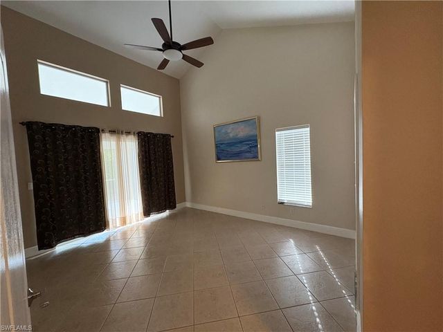 804 Bluebird ST, Naples, FL 34104