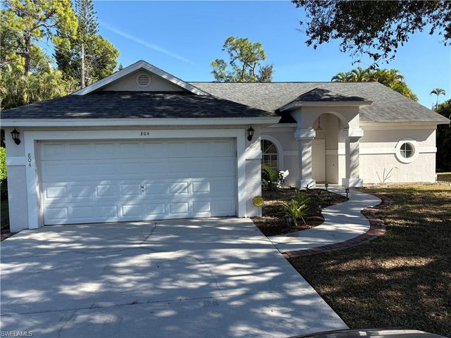 804 Bluebird ST, Naples, FL 34104