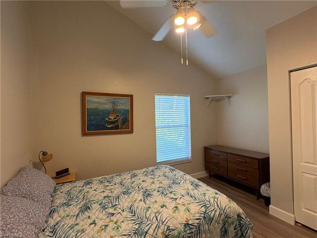 804 Bluebird ST, Naples, FL 34104