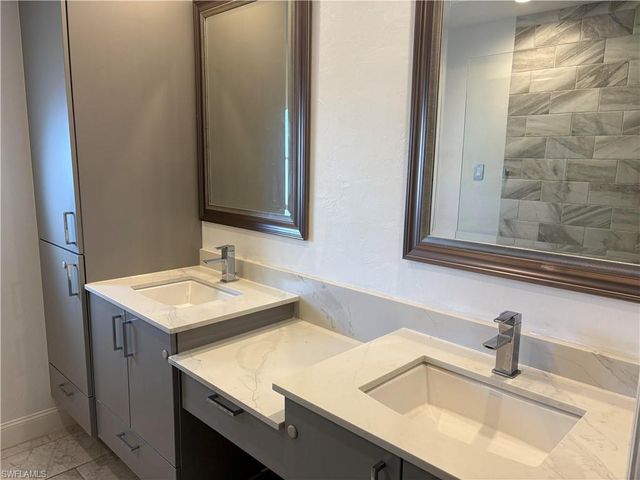 804 Bluebird ST, Naples, FL 34104