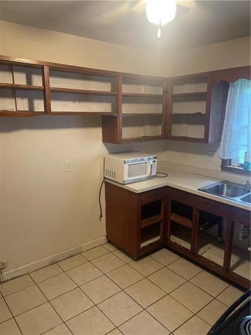 318 Sutherland Drive, Chickasaw, AL 36611