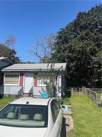 318 Sutherland Drive, Chickasaw, AL 36611