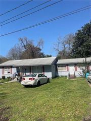 318 Sutherland Drive, Chickasaw, AL 36611