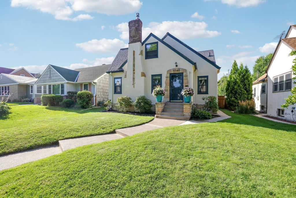 1740 Eleanor Avenue, Saint Paul, MN 55116