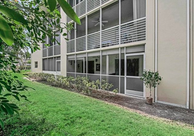 2855 Garden Drive S 102, Lake Worth Beach, FL 33461