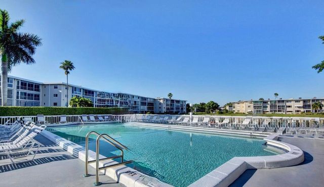 2855 Garden Drive S 102, Lake Worth Beach, FL 33461