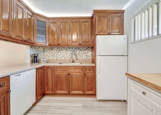 2855 Garden Drive S 102, Lake Worth Beach, FL 33461
