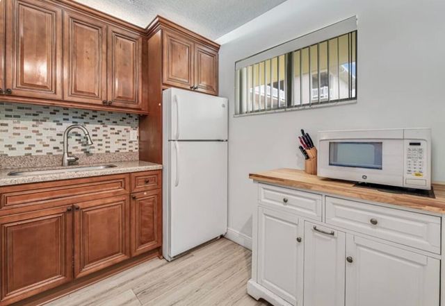 2855 Garden Drive S 102, Lake Worth Beach, FL 33461