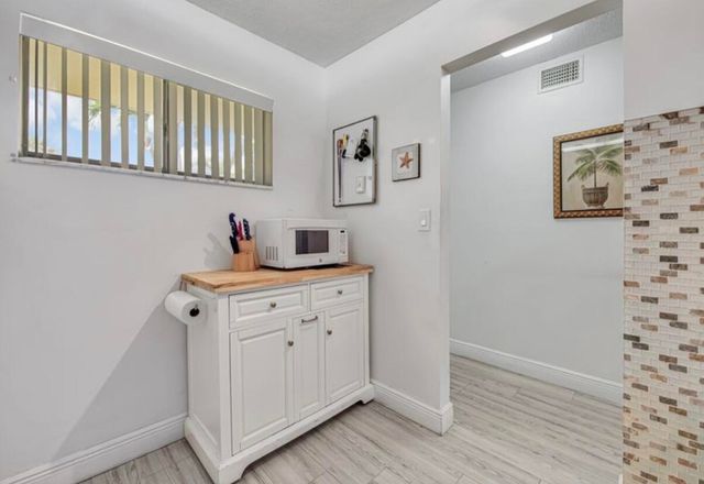 2855 Garden Drive S 102, Lake Worth Beach, FL 33461