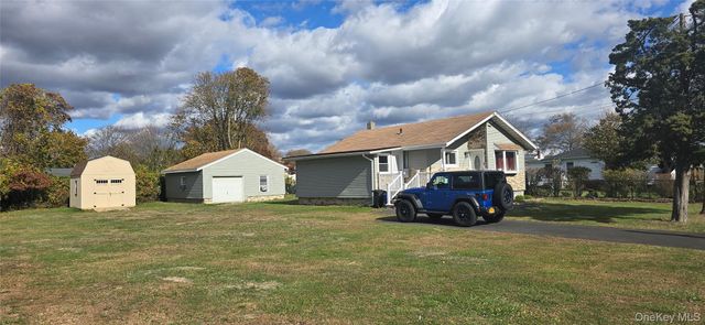 19 Kent Drive, Shirley, NY 11967