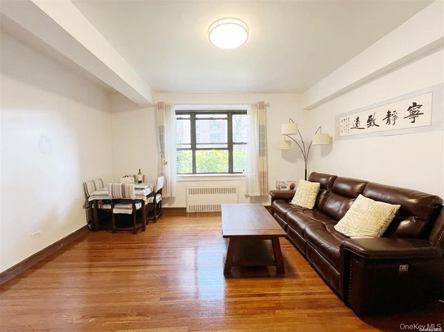 11219 34th Avenue F, Corona, NY 11368