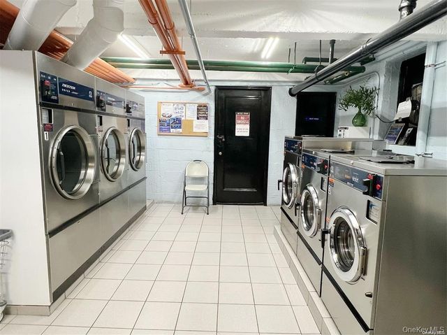 11219 34th Avenue F, Corona, NY 11368