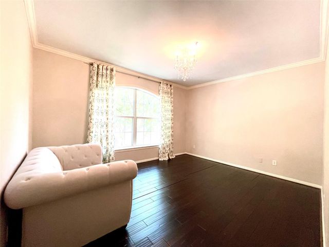 2111 Welch Street B110, Houston, TX 77019