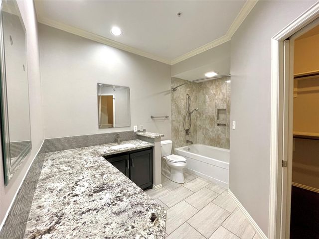 2111 Welch Street B110, Houston, TX 77019