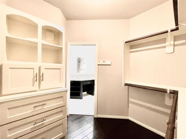 2111 Welch Street B110, Houston, TX 77019