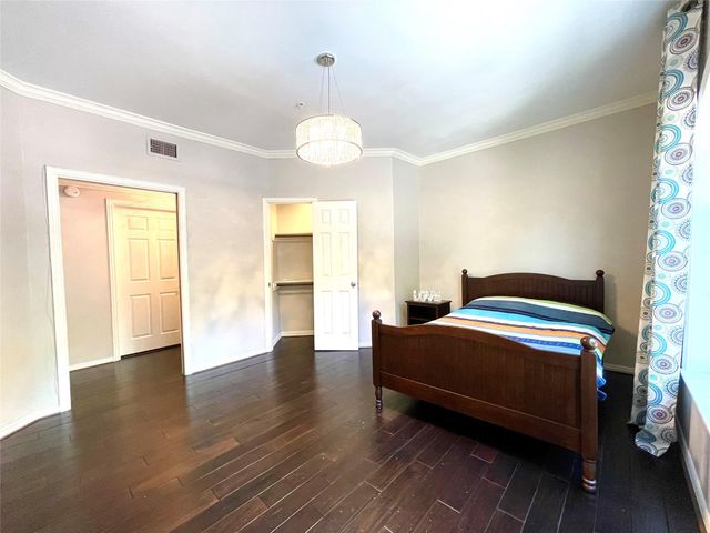 2111 Welch Street B110, Houston, TX 77019