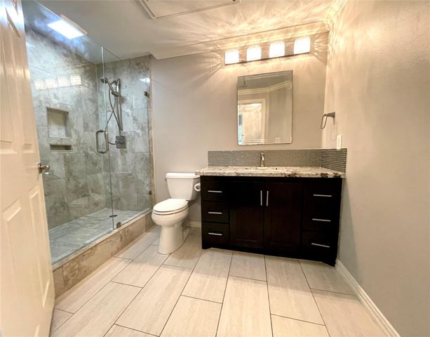 2111 Welch Street B110, Houston, TX 77019