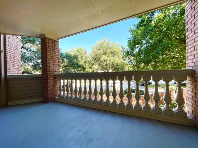 2111 Welch Street B110, Houston, TX 77019