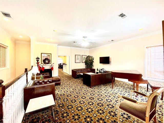 2111 Welch Street B110, Houston, TX 77019