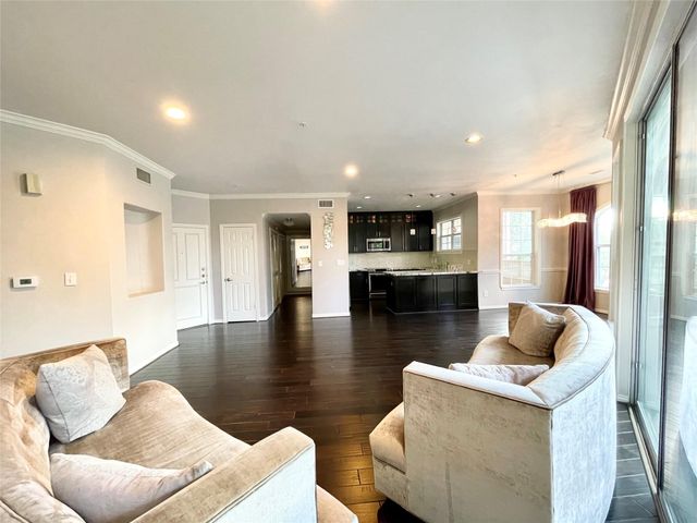 2111 Welch Street B110, Houston, TX 77019
