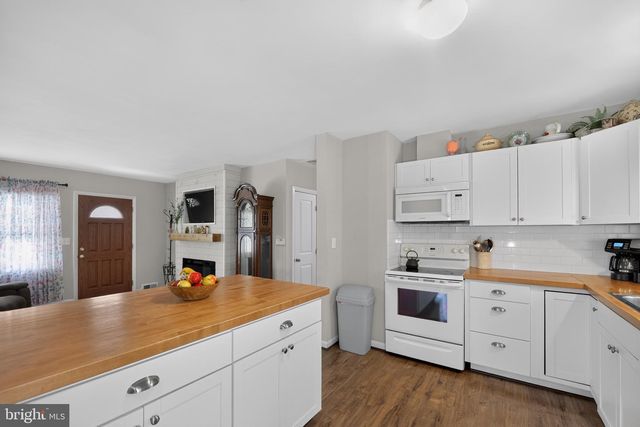 8354 ROCKY SPRINGS RD, Frederick, MD 21702