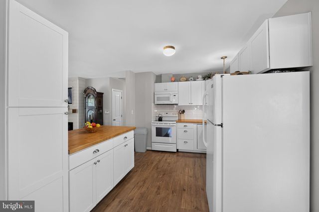 8354 ROCKY SPRINGS RD, Frederick, MD 21702