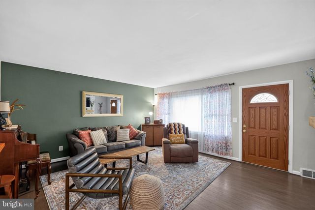 8354 ROCKY SPRINGS RD, Frederick, MD 21702