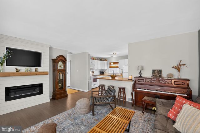 8354 ROCKY SPRINGS RD, Frederick, MD 21702