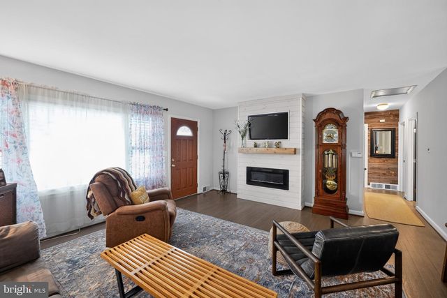 8354 ROCKY SPRINGS RD, Frederick, MD 21702