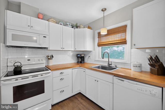 8354 ROCKY SPRINGS RD, Frederick, MD 21702