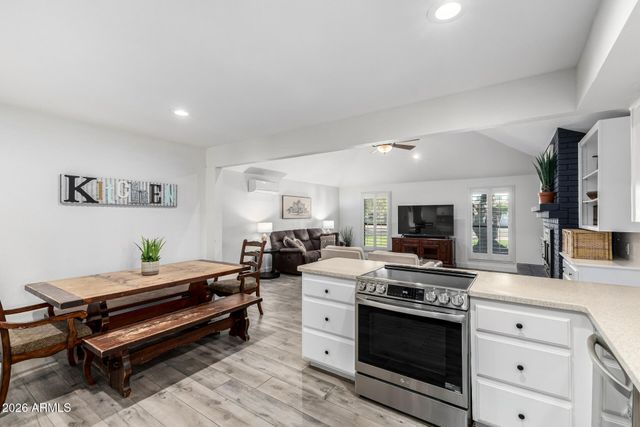 1318 E LA VIEVE Lane, Tempe, AZ 85284