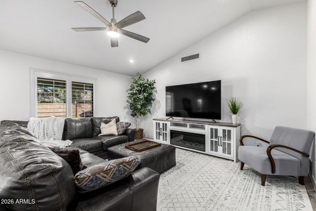 1318 E LA VIEVE Lane, Tempe, AZ 85284