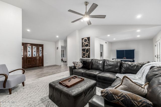 1318 E LA VIEVE Lane, Tempe, AZ 85284