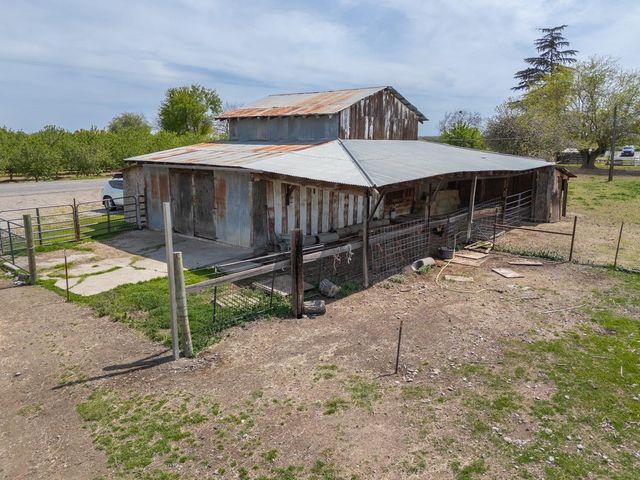 5621 Hankins Rd, Williams, CA 95987