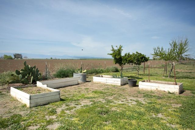 5621 Hankins Rd, Williams, CA 95987