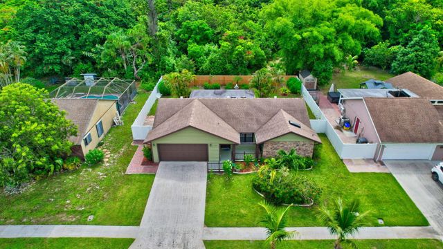 9311 Longmeadow Circle, Boynton Beach, FL 33436