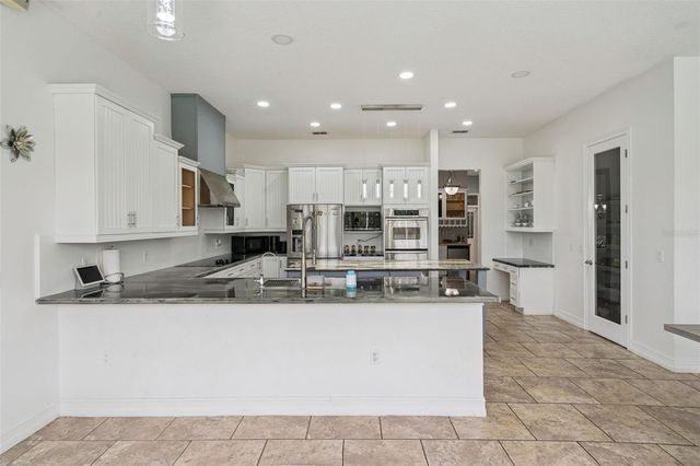 24920 SE HIGHWAY 450, Umatilla, FL 32784