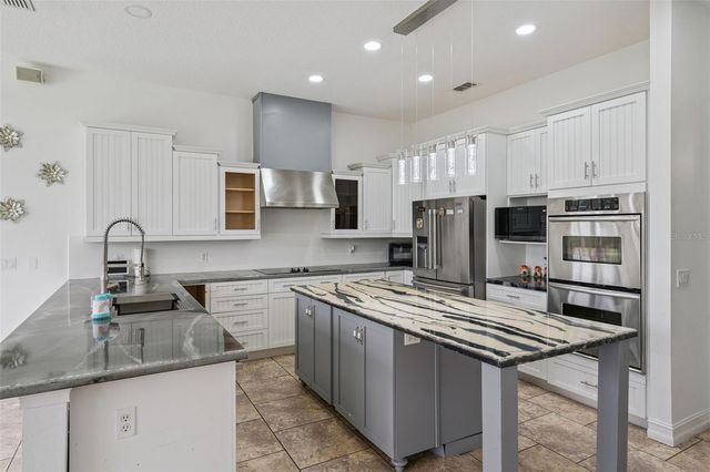 24920 SE HIGHWAY 450, Umatilla, FL 32784