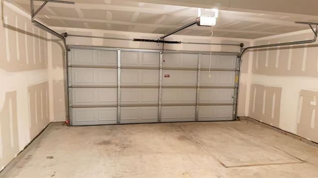 11612 NW 95th Street, Yukon, OK 73099