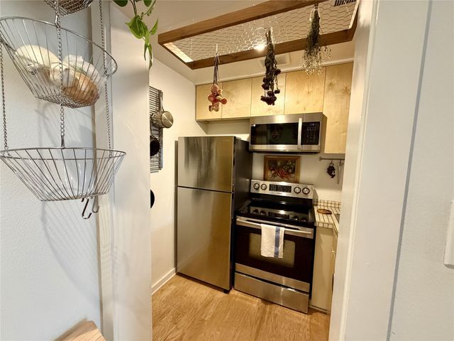 3600 Montrose Boulevard 207, Houston, TX 77006