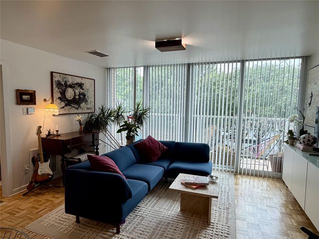 3600 Montrose Boulevard 207, Houston, TX 77006